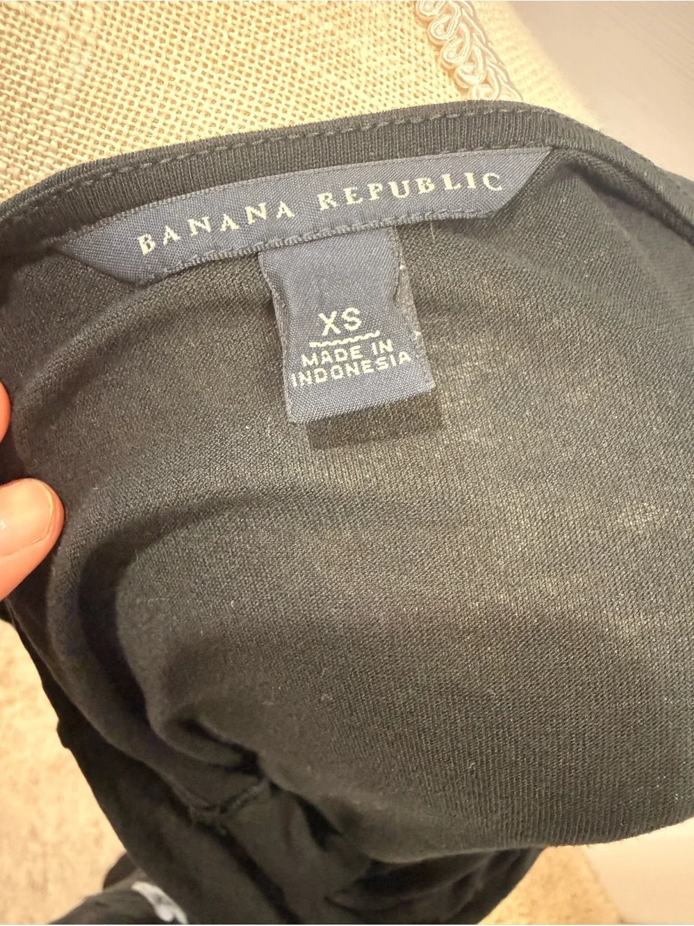 Banana Republic Black Ruffle-Hem Tank Top – Size XS – Never Worn